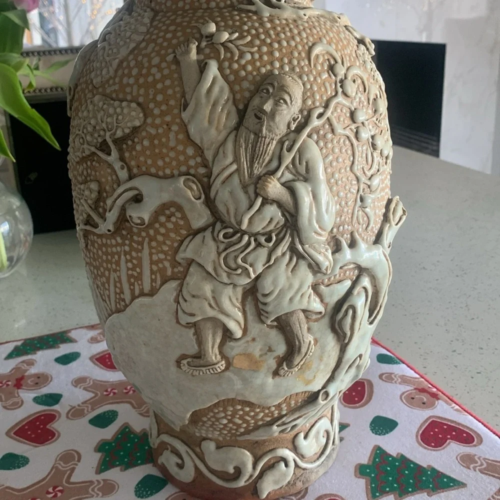 Chinese Art Center Moriage Relief Dragon and Immortality Pine Ceramic Vase
